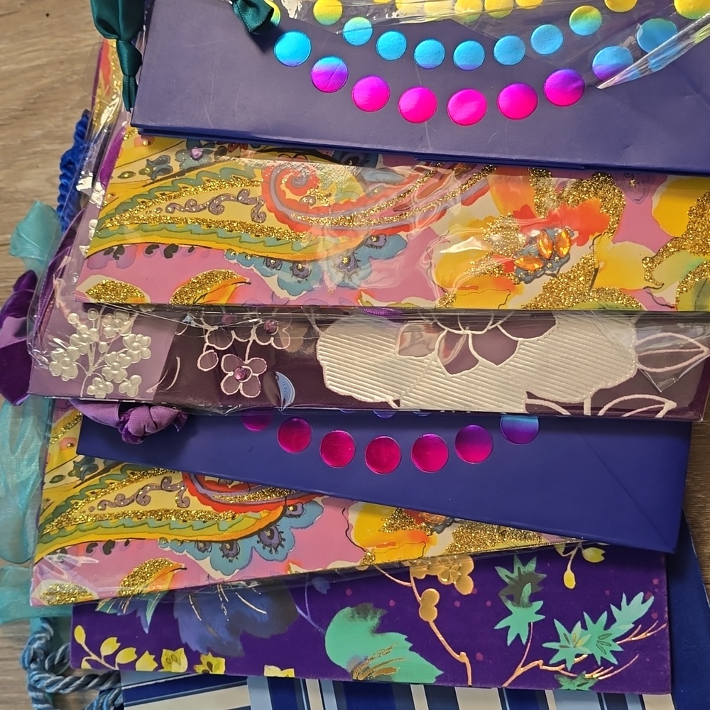 10 Colorful Drawstring Papyrus Gift Bags Set - Picture 4 of 9